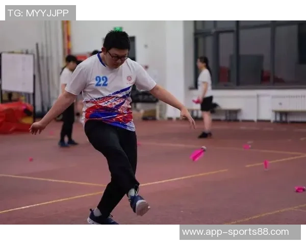 不落地传球的魅力与技巧谁的脚法最为潇洒引人注目